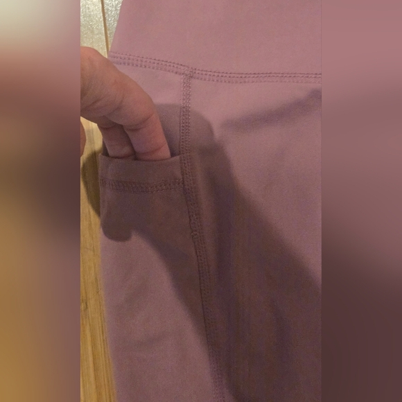 NWOT Stretch The Rules Purple High-Waisted Leggings - Picture 4 of 9